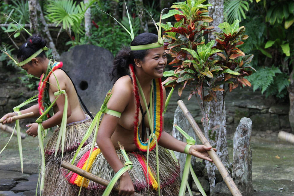 Naked pacific island girls